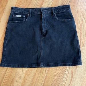 Calvin Klein M black denim skirt